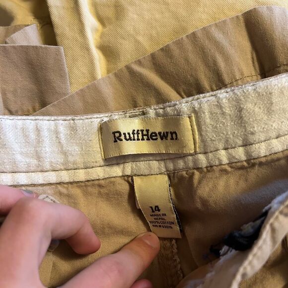 Baggy Cream Cargo Shorts Shorts - Picture 5 of 5